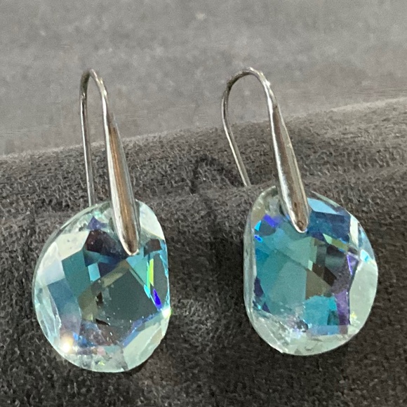 Swarovski Cushion Drop Earrings – Aquamarine AB (Aurora Borealis) Finish Rhodium - Picture 4 of 7